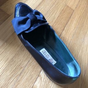 Gucci pointed-toe loafers